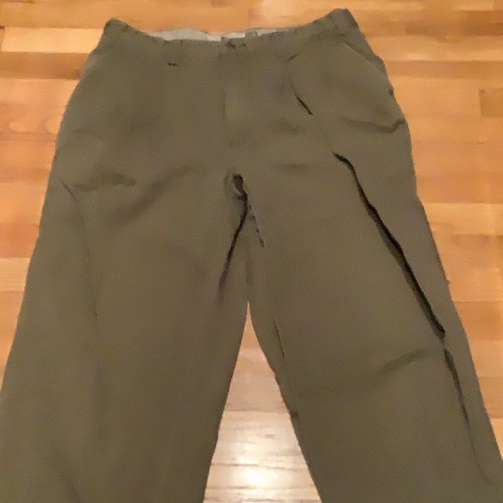 4/$12 Men’s GAP Khakis